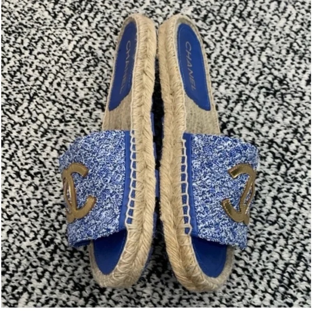 Chanel 24P CC Tweed Blue and Gold Interlocking Espadrille Sandals Size 37 - Picture 5 of 8